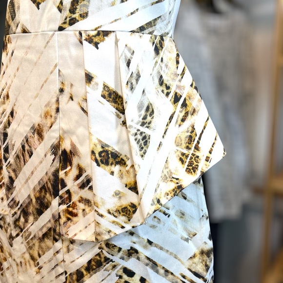 BLACK HALO ~ Abstract Leopard Print Peplum Dress ~ Size 2 - Picture 7 of 8